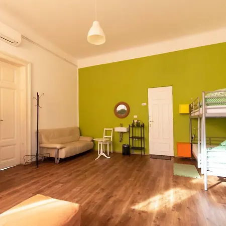 Hostel Fluxus